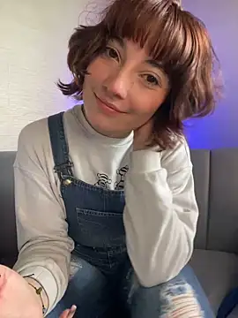 Maggie Geller online show from March 13, 3:06 pm