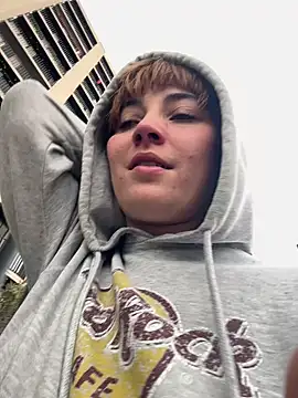 Maggie Geller online show from February 16, 5:55 pm