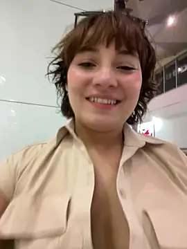 Maggie Geller online show from April 16, 4:19 pm