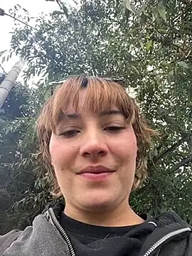 Maggie Geller online show from March 31, 3:25 pm