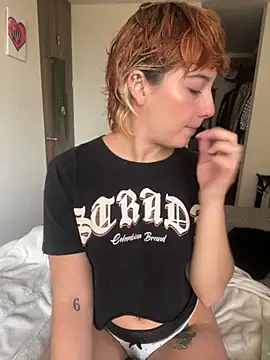 Snapshot of Maggie_Geller chatting on November 5, 4:32 pm Maggie Geller online show from November 5, 4:32 pm