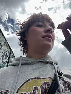 Maggie Geller online show from January 15, 4:43 pm