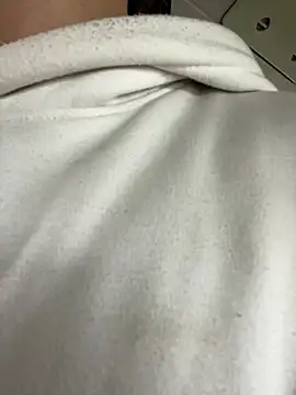 Maggie Geller online show from July 9, 3:33 pm