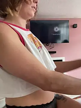 Maggie Geller online show from March 3, 6:24 pm