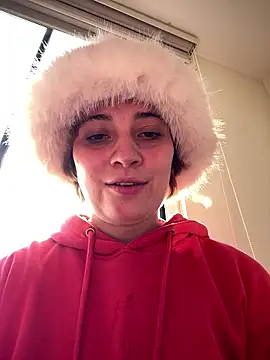 Maggie Geller online show from January 7, 1:49 pm