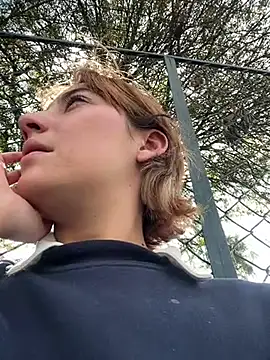 Maggie Geller online show from December 19, 7:16 pm