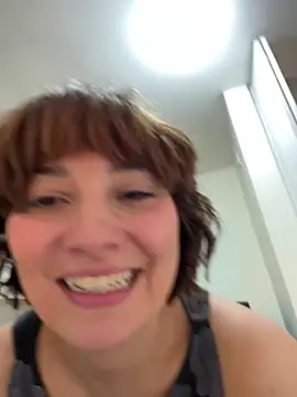 Maggie Geller online show from June 10, 6:42 pm