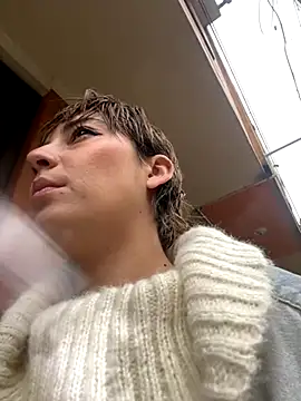 Snapshot of Maggie_Geller chatting on November 13, 4:00 pm Maggie Geller online show from November 13, 4:00 pm