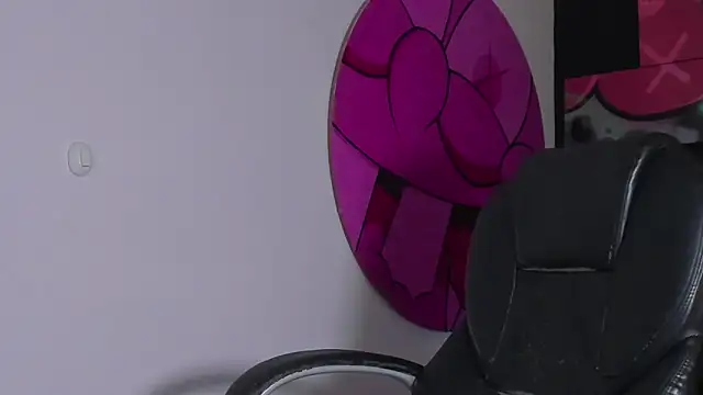 ISAAC CRYSTON online show from October 27, 7:48 pm