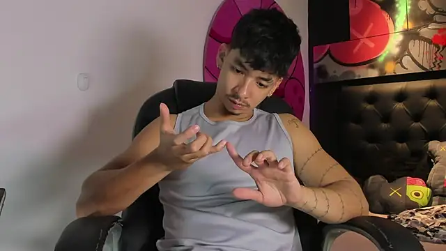 ISAAC CRYSTON online show from November 12, 8:12 pm