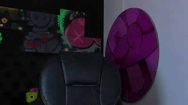 ISAAC CRYSTON online show from November 2, 8:14 pm