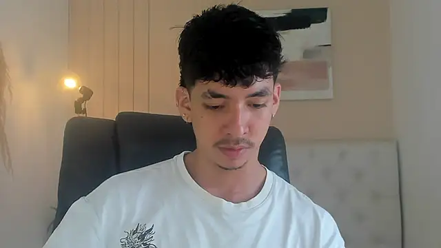 ISAAC CRYSTON online show from November 7, 8:35 pm