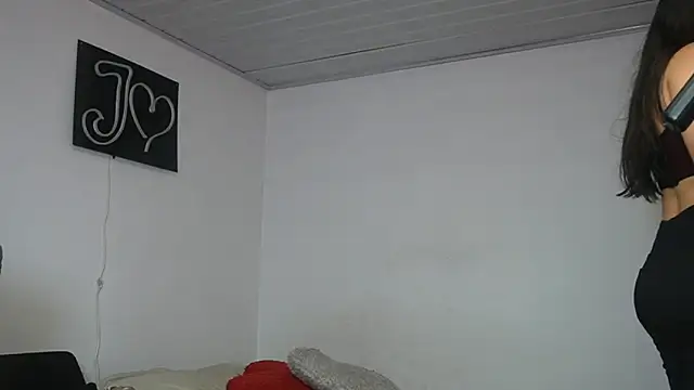 AliciaNess7 online show from May 25, 7:56 pm