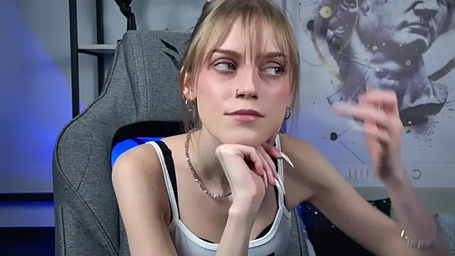 KiraMontoya online show from March 13, 11:54 pm