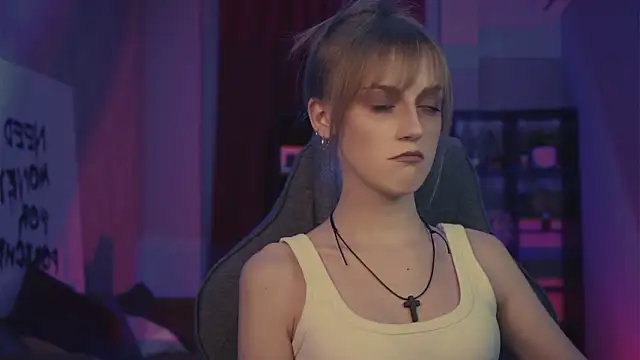 KiraMontoya online show from February 4, 2:50 am