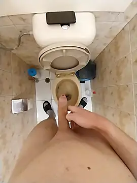 Snapshot of Good_boy000 chatting on February 21, 1:33 pm Good boy000 online show from February 21, 1:33 pm