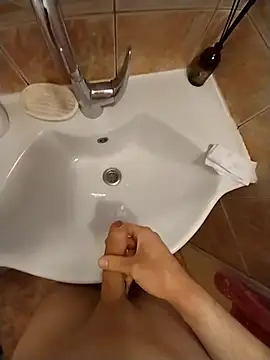 Snapshot of Good_boy000 chatting on February 11, 2:46 pm Good boy000 online show from February 11, 2:46 pm