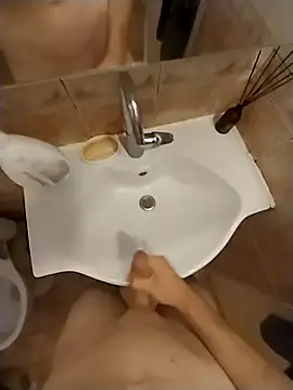 Snapshot of Good_boy000 chatting on September 22, 9:04 am Good boy000 online show from September 22, 9:04 am