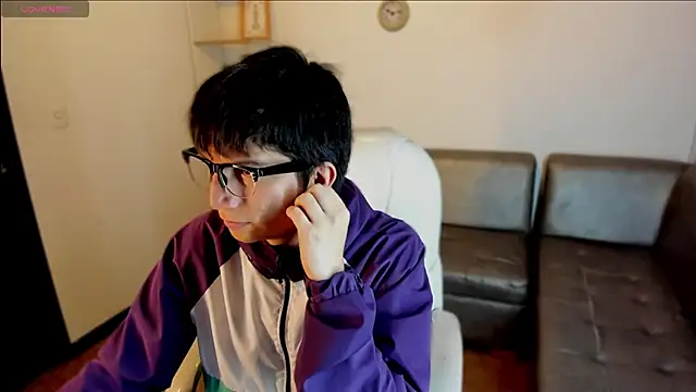 Snapshot of Golden-Boyy chatting on October 15, 4:44 am Golden-Boyy online show from October 15, 4:44 am