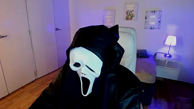 Snapshot of Golden-Boyy chatting on October 16, 3:48 am Golden-Boyy online show from October 16, 3:48 am