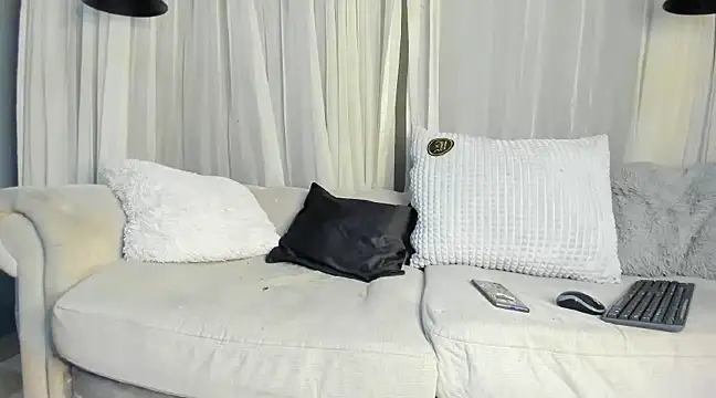 Snapshot of Golden-Boyy chatting on March 19, 12:12 pm Golden-Boyy online show from March 19, 12:12 pm