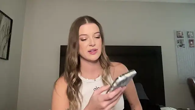 Snapshot of rileydepp chatting on December 3, 10:20 pm rileydepp online show from December 3, 10:20 pm