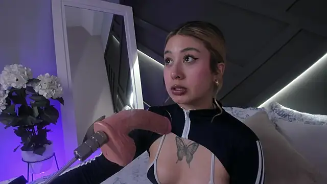 cloe palmer online show from September 22, 10:05 pm