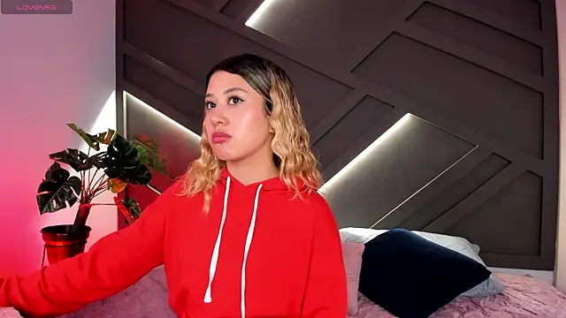 cloe palmer online show from March 4, 9:22 pm