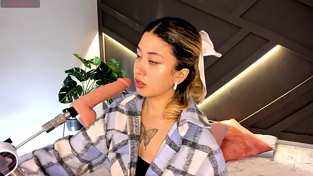 cloe palmer online show from March 7, 10:21 pm