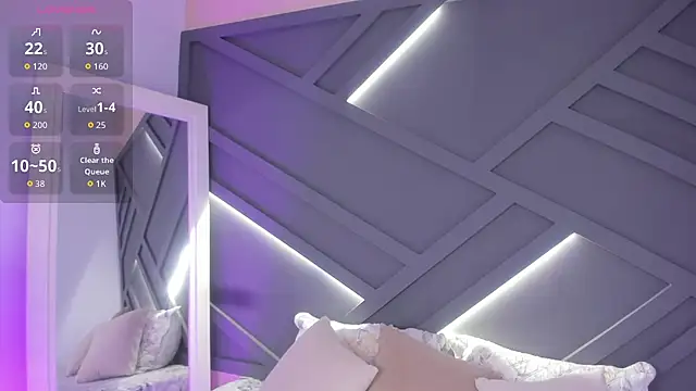 cloe palmer online show from December 3, 9:20 am