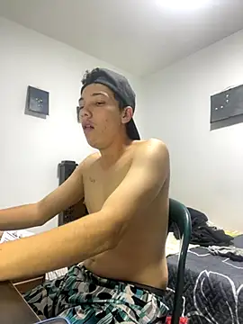 Snapshot of Gadiel_Sex chatting on October 20, 10:43 pm Gadiel Sex online show from October 20, 10:43 pm