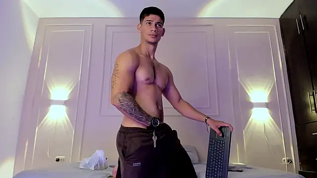 ANDRES STUD online show from June 3, 4:02 am