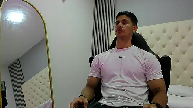 ANDRES STUD online show from April 2, 5:03 am