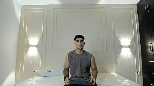 Snapshot of ANDRES_STUD chatting on June 20, 4:28 am ANDRES STUD online show from June 20, 4:28 am