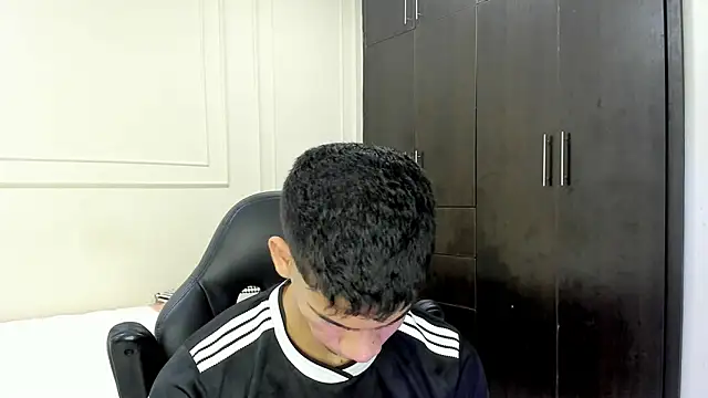 ANDRES STUD online show from May 7, 3:44 am