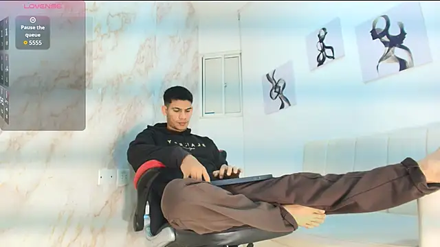 ANDRES STUD online show from December 4, 4:11 am