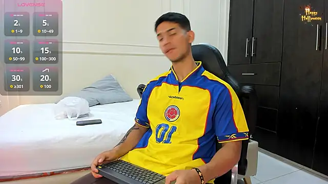 ANDRES STUD online show from April 11, 3:36 am