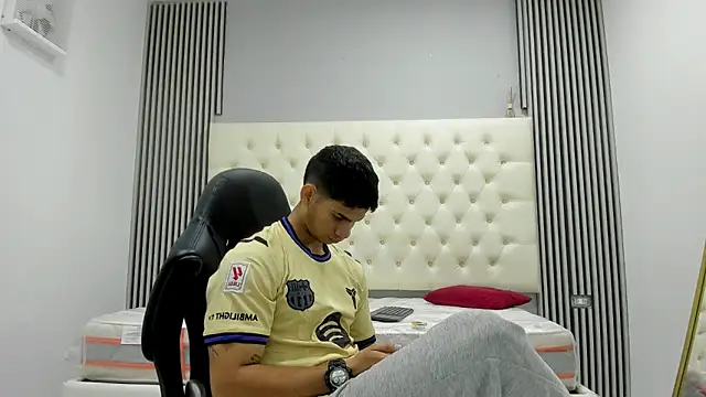 ANDRES STUD online show from March 22, 3:43 am