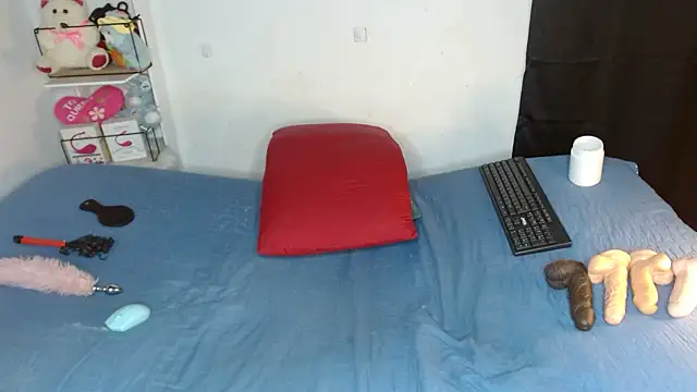 Said hot01 online show from November 18, 8:39 am