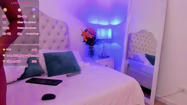 Snapshot of FelicityAdams chatting on March 13, 4:23 pm FelicityAdams online show from March 13, 4:23 pm