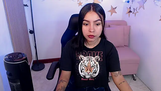 julieta fn online show from April 28, 2:32 pm