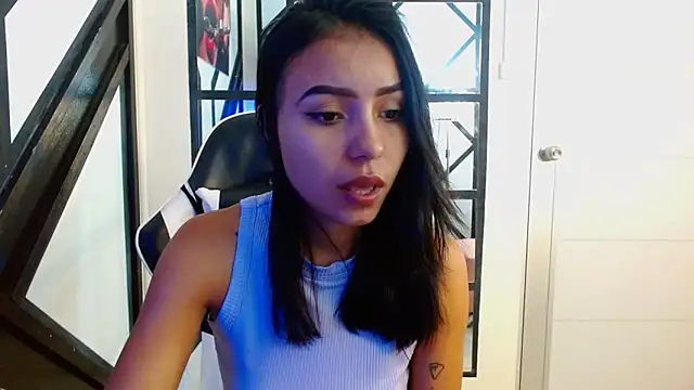 Snapshot of julieta_fn chatting on September 10, 2:27 pm julieta fn online show from September 10, 2:27 pm