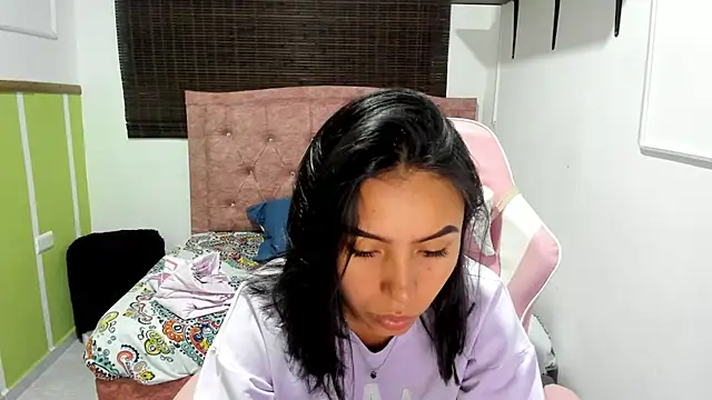 Snapshot of julieta_fn chatting on June 25, 2:55 pm julieta fn online show from June 25, 2:55 pm