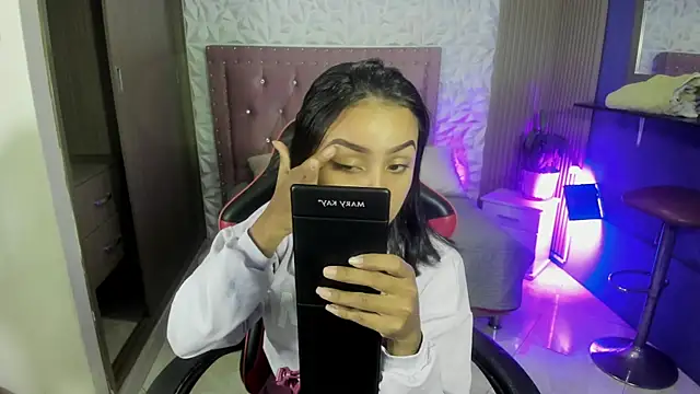 Snapshot of julieta_fn chatting on July 16, 12:57 pm julieta fn online show from July 16, 12:57 pm
