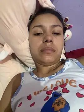 Snapshot of julieta_fn chatting on June 2, 12:05 pm julieta fn online show from June 2, 12:05 pm