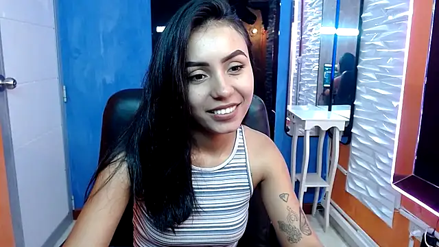 Snapshot of julieta_fn chatting on November 13, 3:49 pm julieta fn online show from November 13, 3:49 pm