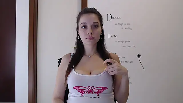 Snapshot of Eva_Eldis chatting on October 15, 1:19 pm Eva Eldis online show from October 15, 1:19 pm