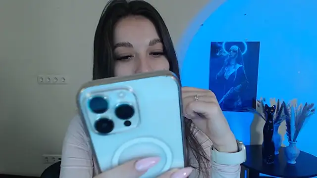 Snapshot of Eva_Eldis chatting on March 10, 4:25 pm Eva Eldis online show from March 10, 4:25 pm