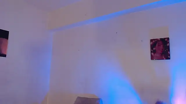 Snapshot of alaia_sweetxxx chatting on November 21, 1:37 am alaia sweetxxx online show from November 21, 1:37 am