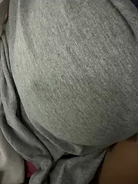 shakybabyx online show from March 4, 6:15 pm